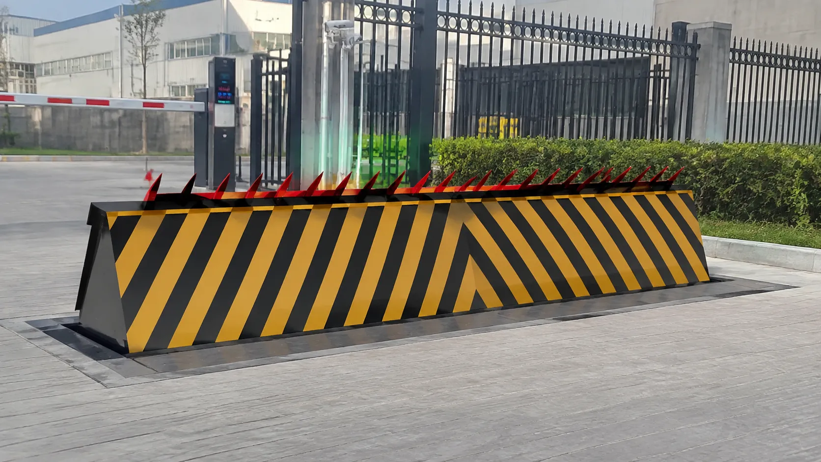 翻板路障机和破胎器对比示意图,车辆拦截设备选购参考 翻板路障机和破胎器五维度对比(图1)